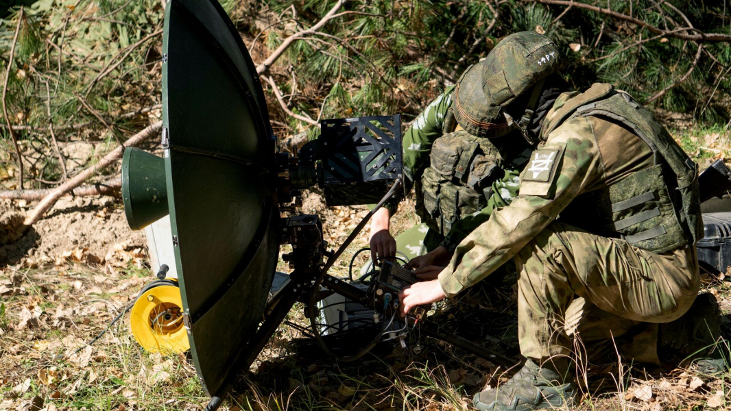 Военные улучшили маскировку оборудования и связь в районе Токмака