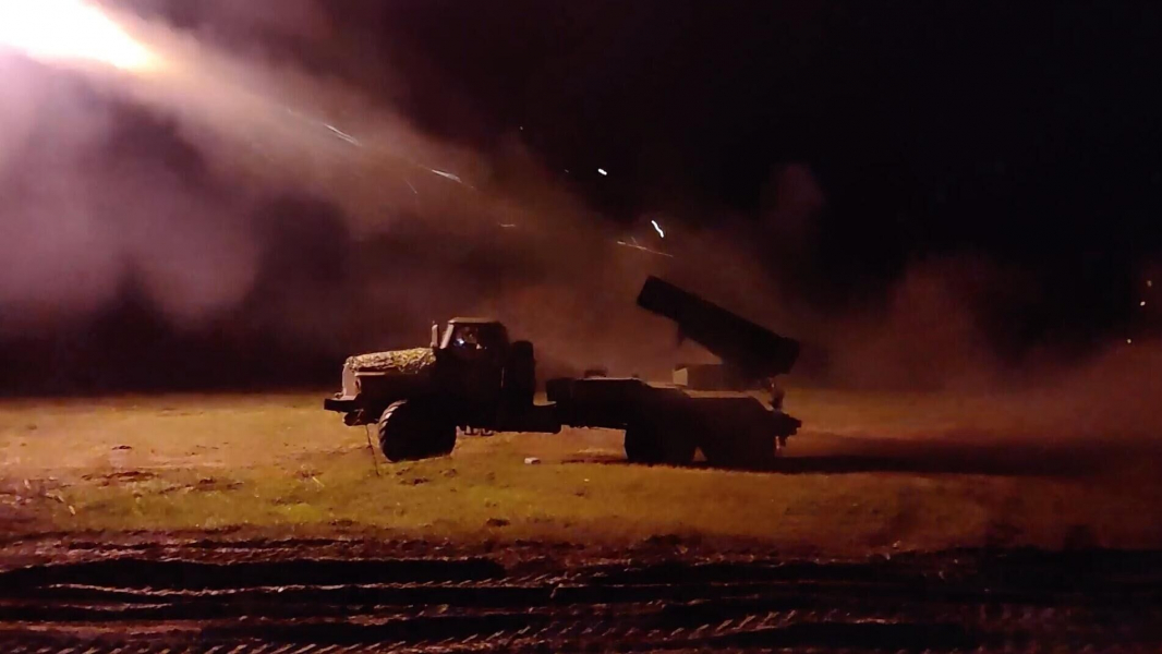 Расчет «Града» группы «Днепр» накрыл несколько «опорников» одним ударом