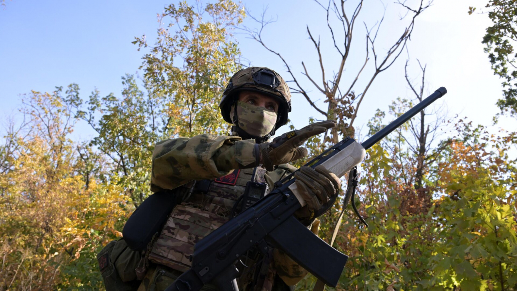 МО: ВСУ потеряли 350 военных и 25 единиц бронетехники в Курской области за сутки