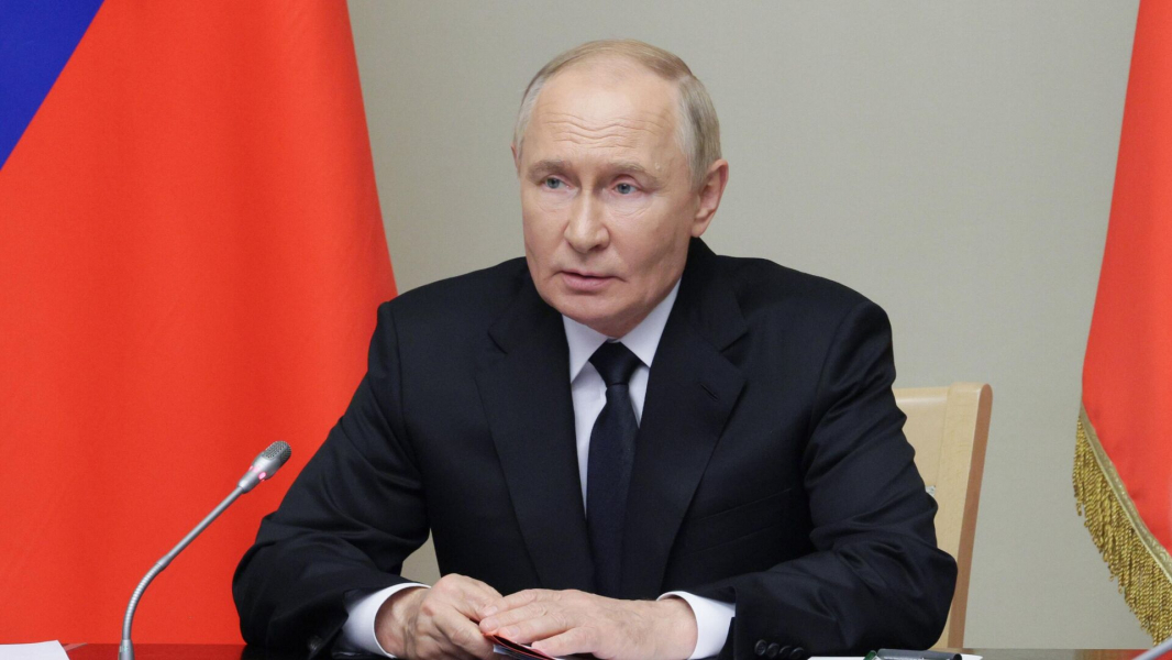 Путин: "Орешник" поражает даже расположенные на большой глубине объекты Путин: "Орешник" поражает даже расположенные на большой глубине объекты