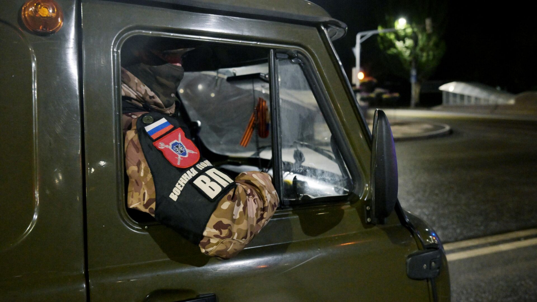 Военнослужащим военной полиции группировки «Запад» вручили госнаграды