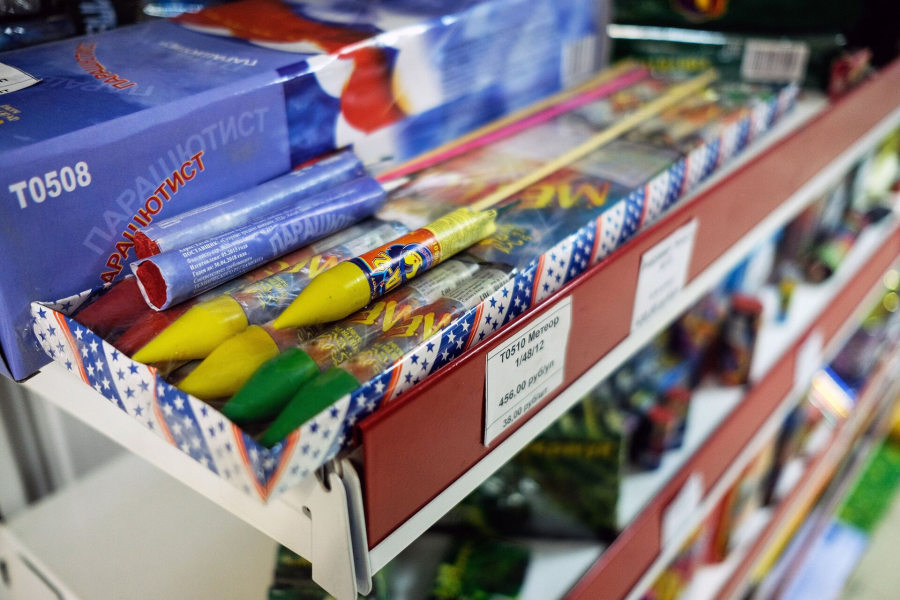 Чтобы не разорвался в руках: как выбрать фейерверк и не ошибиться