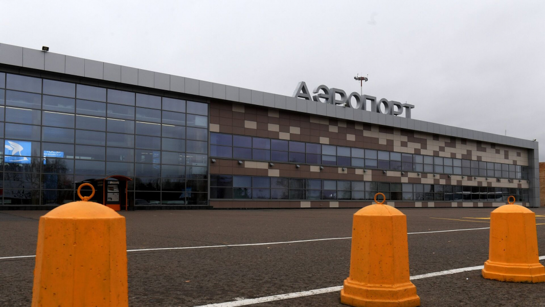 В аэропорту Нижнекамска ввели ограничения на прием и выпуск самолетов