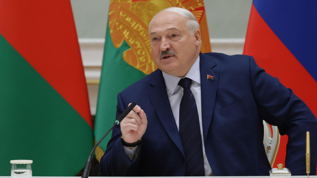 Лукашенко: ядерный зонтик РФ нужен Белоруссии для защиты от ядерного дождя Лукашенко: ядерный зонтик РФ нужен Белоруссии для защиты от ядерного дождя