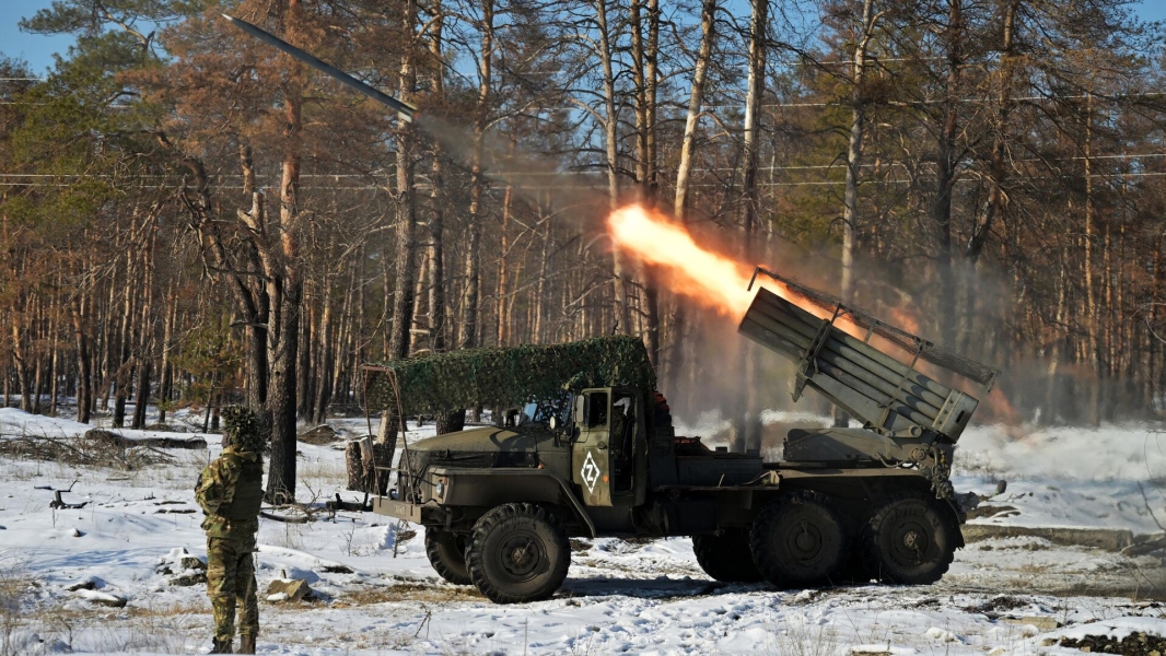 Расчет "Града" уничтожил скопление украинских военных в районе Разлива в ДНР Расчет "Града" уничтожил скопление украинских военных в районе Разлива в ДНР