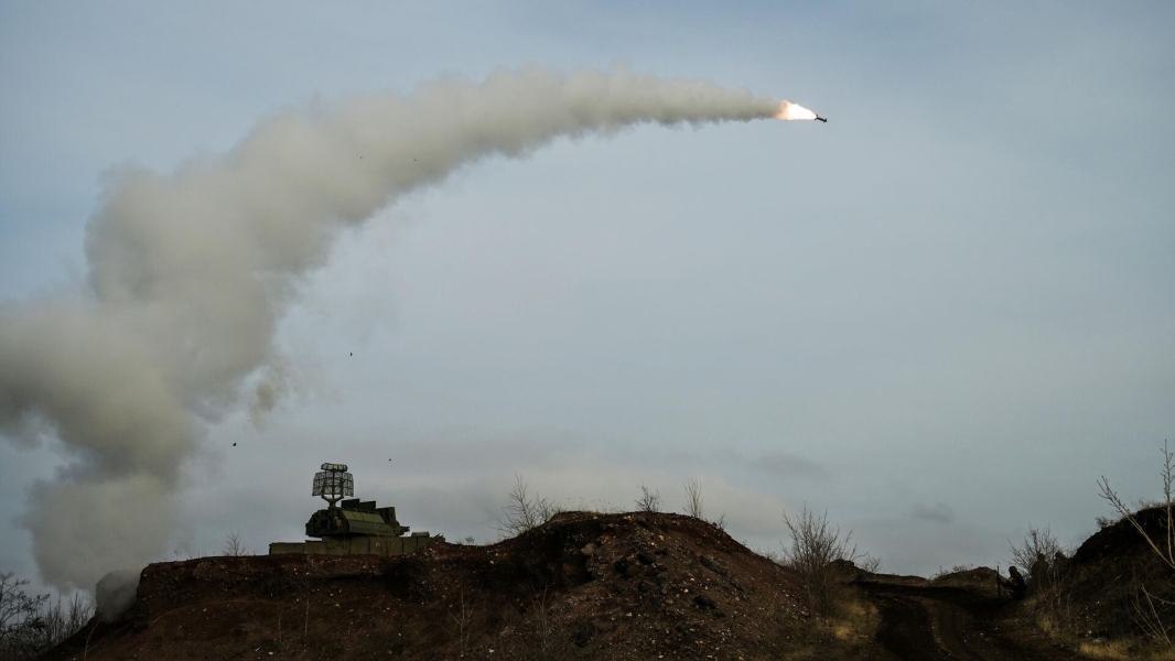 ВСУ за сутки потеряли 11 танков и более 370 военных в Курской области