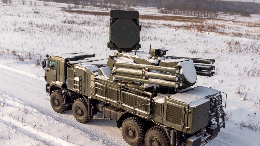 МО РФ: силы ПВО сбили 12 снарядов РСЗО HIMARS и 66 беспилотников ВСУ за сутки