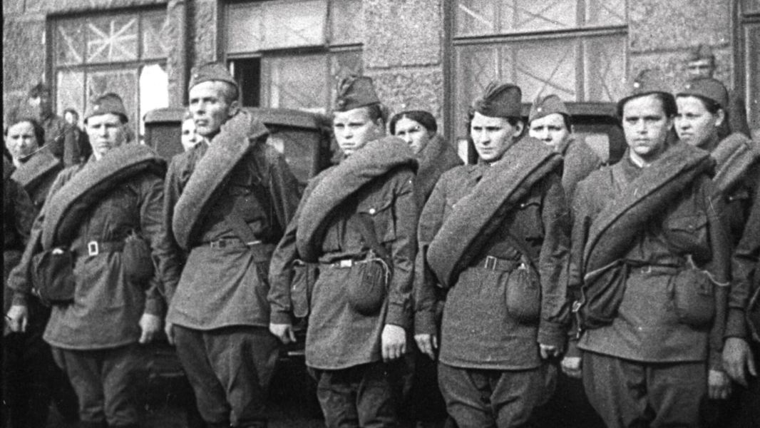 Минобороны рассказало, как женщины в войну в боях помогали приблизить Победу Минобороны рассказало, как женщины в войну в боях помогали приблизить Победу