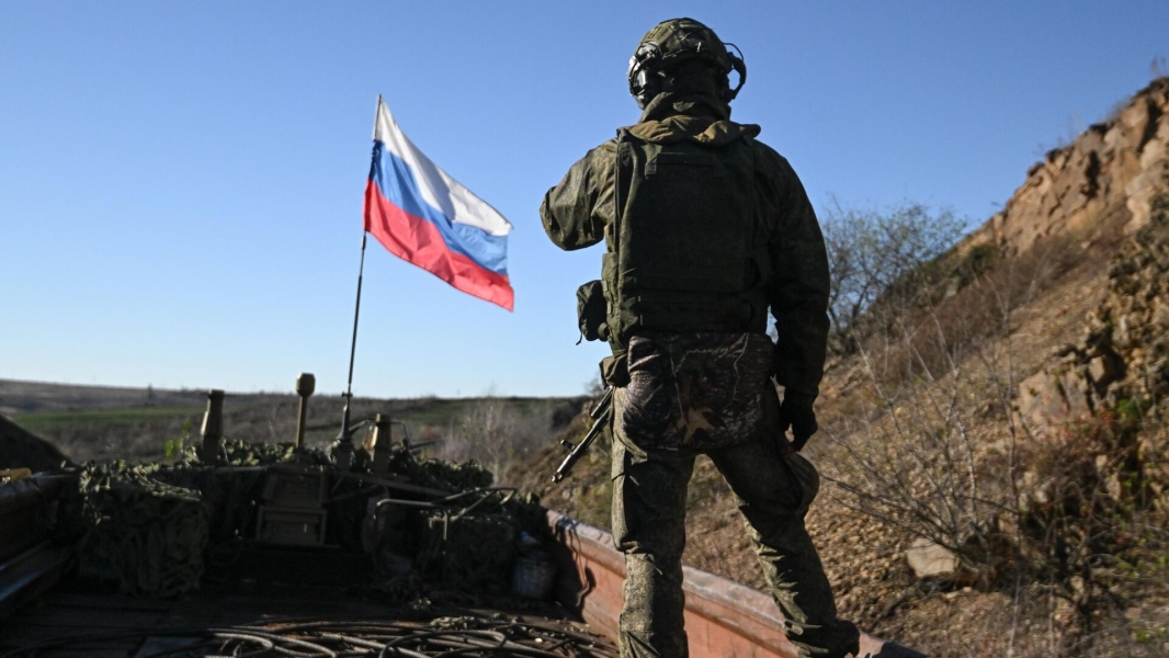 Мишустин: российские бойцы на передовой отстаивают интересы страны