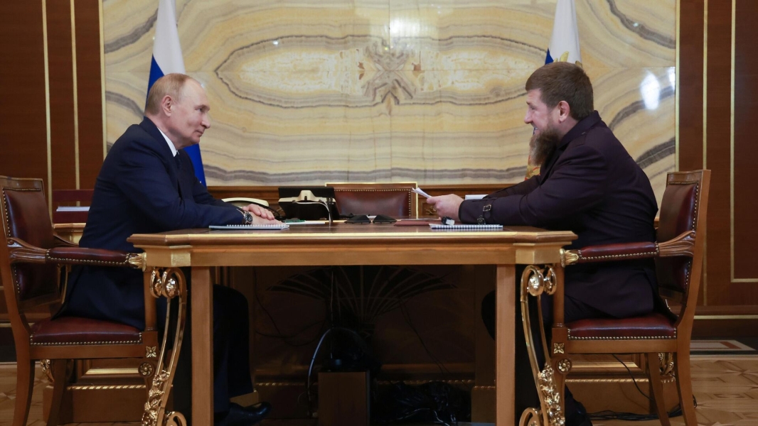 Кадыров поблагодарил Путина за оценку работы спецназа Ахмат в Курской области Кадыров поблагодарил Путина за оценку работы спецназа Ахмат в Курской области