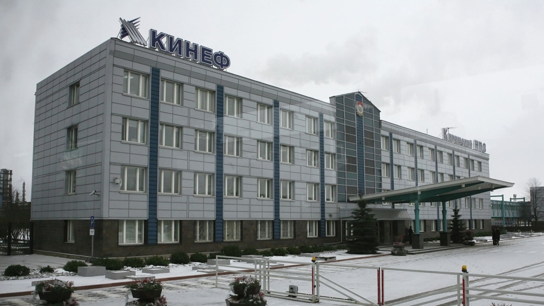 Во время атаки БПЛА на завод КИНЕФ в Ленинградской области уничтожены два дрона Во время атаки БПЛА на завод КИНЕФ в Ленинградской области уничтожены два дрона