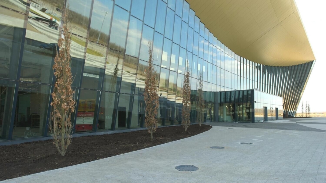 В аэропорту Саратова сняли ограничения на прием и выпуск воздушных судов