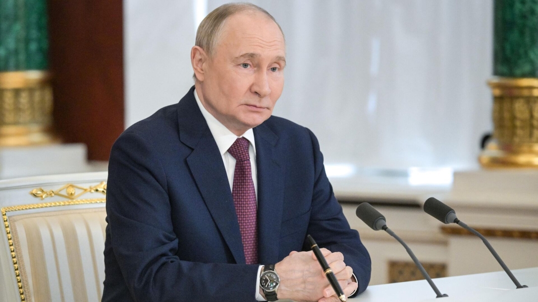 Путин: большинство образцов вооружения оперативно и постоянно совершенствуются