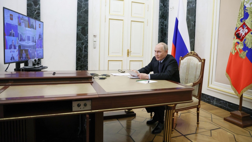 Путин поручил уделить внимание лазерным комплексам и роботизированным аппаратам